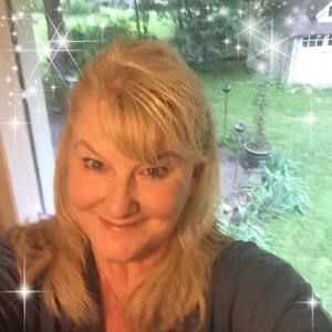 Meet your Posher, Suzanne